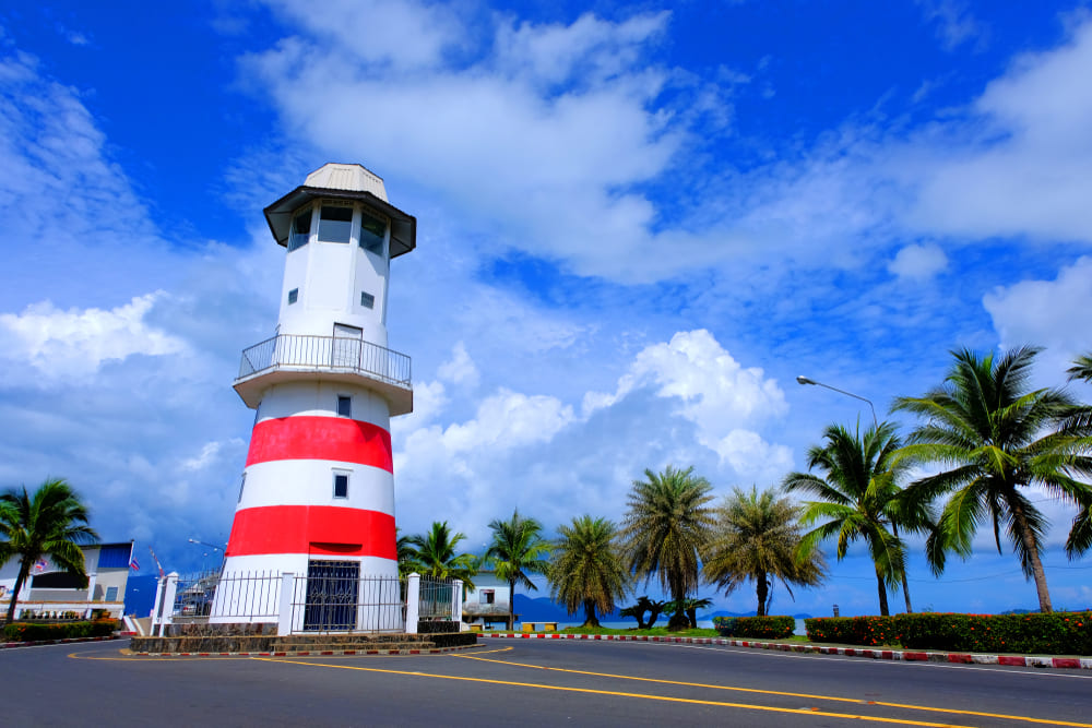 Rent a car from Suvarnabhumi to travel to Trat